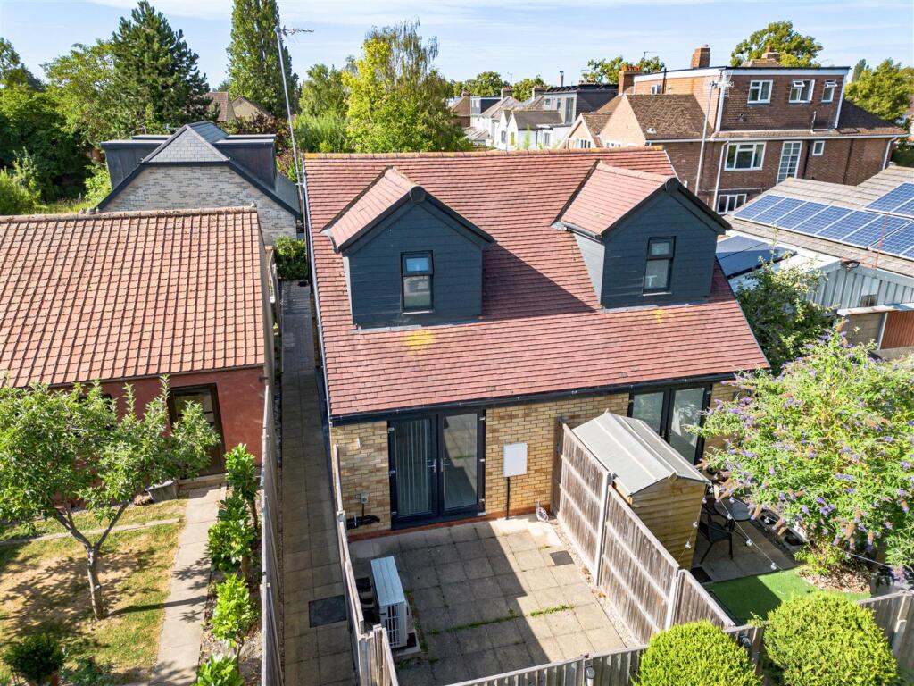 Main image of property: Mowbray Road, Cambridge, CB1