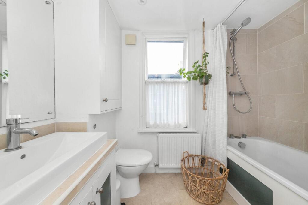 Apartment in London - View 5