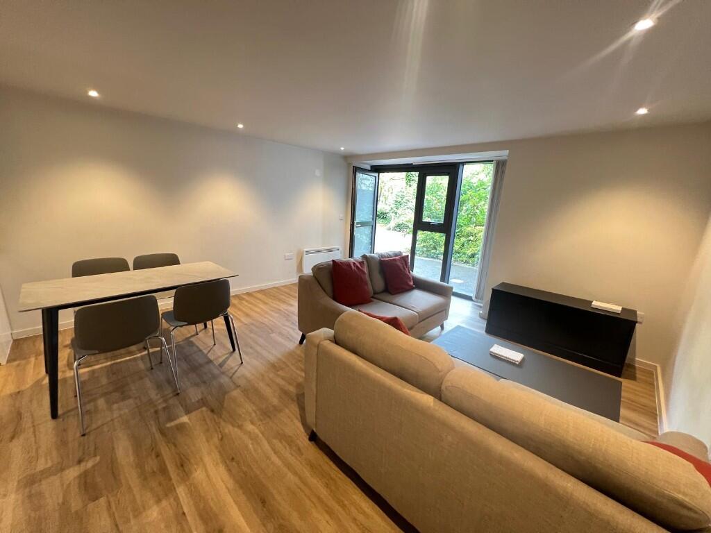 Main image of property: Headingley Park, 8 Victoria Road, Leeds LS6 1FJ