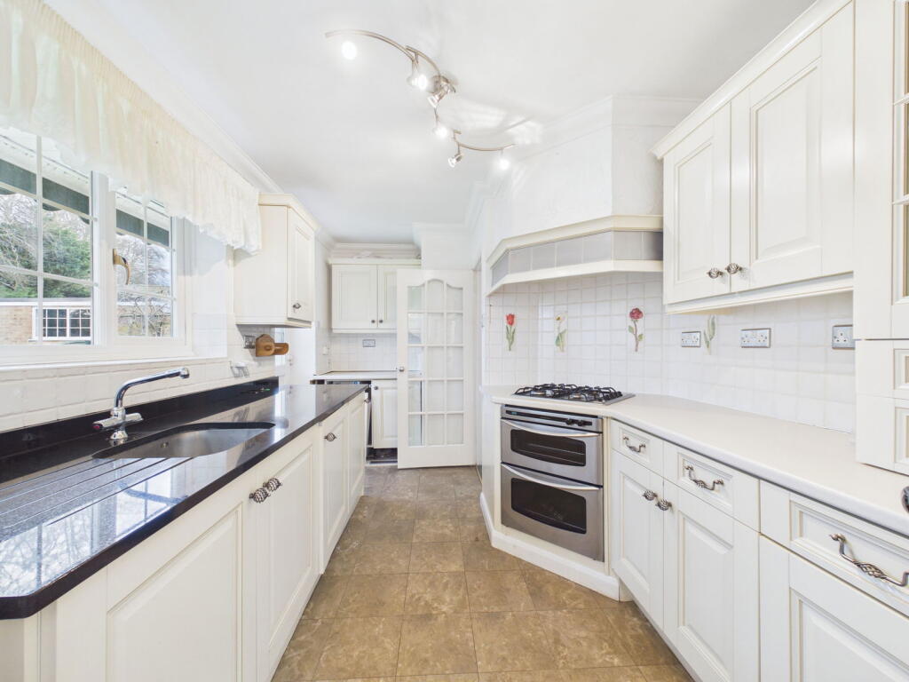Headington Road, Maidenhead, SL6 photo 4