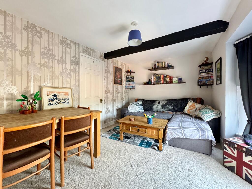 Apartment in Swindon - View 3