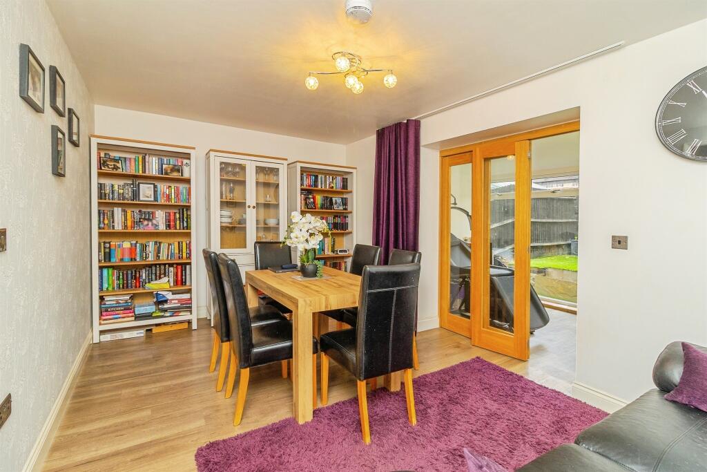 House in Silsoe, Central Bedfordshire - View 3