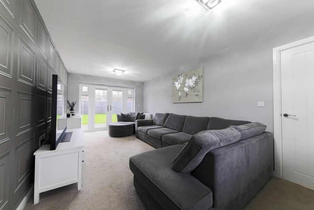Shepherd Court, Moorfields, NE12 photo 3