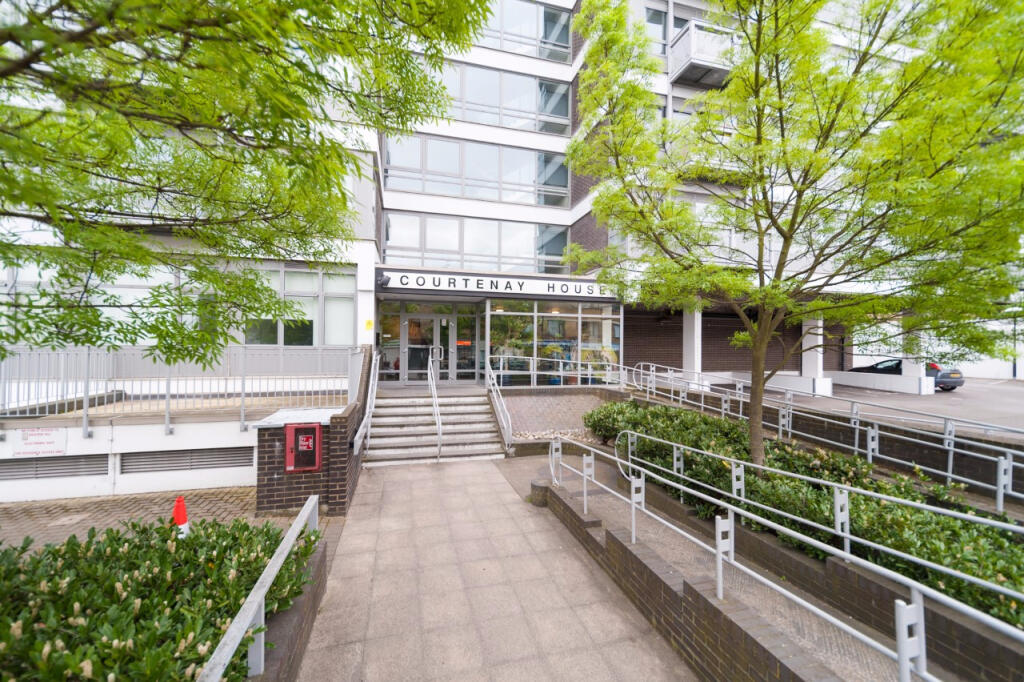 Main image of property: 9 New Park Road, London, SW2