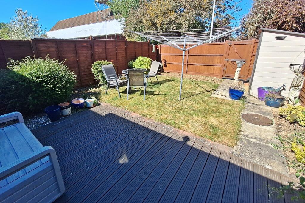 Whitwell Close, Luton, LU3 4BS photo 4