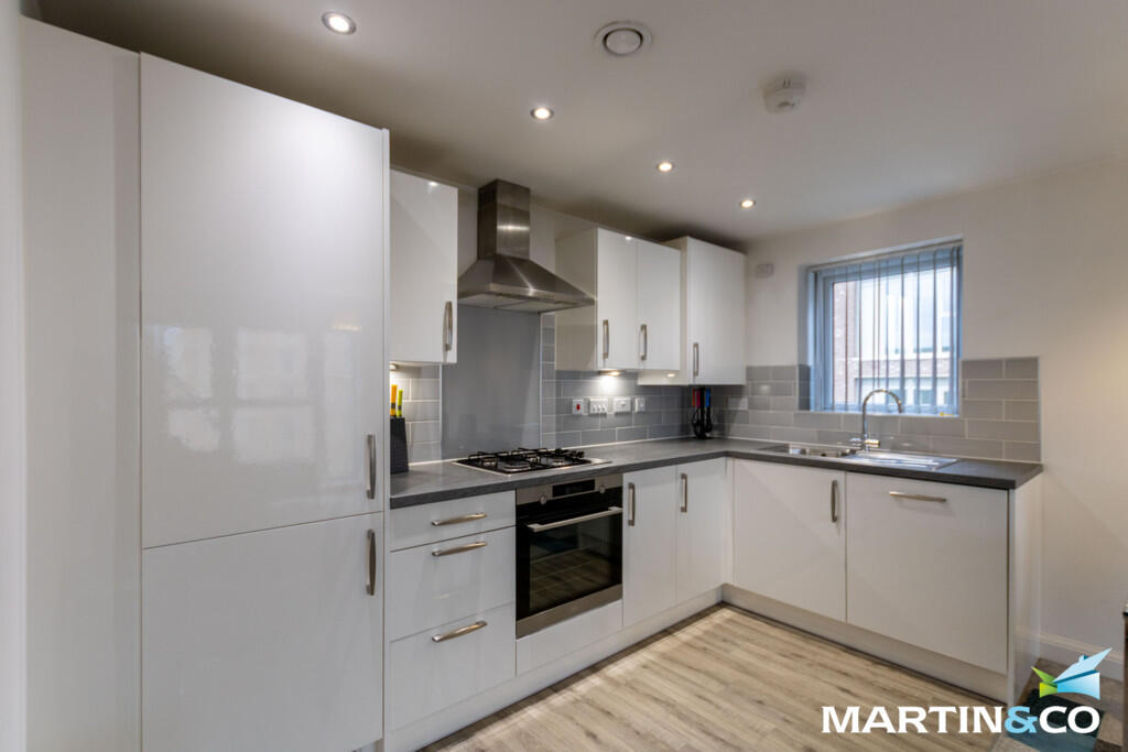 Apartment in Birmingham, West Midlands - View 4