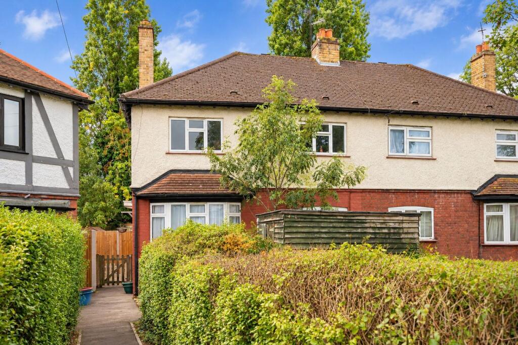 Main image of property: Lionel Road North, Brentford, TW8