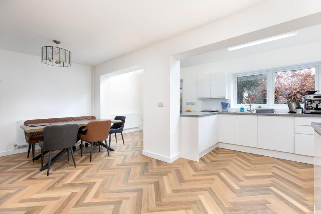 Cuckoo Corner, Urchfont, Wiltshire, SN10 4RA photo 4
