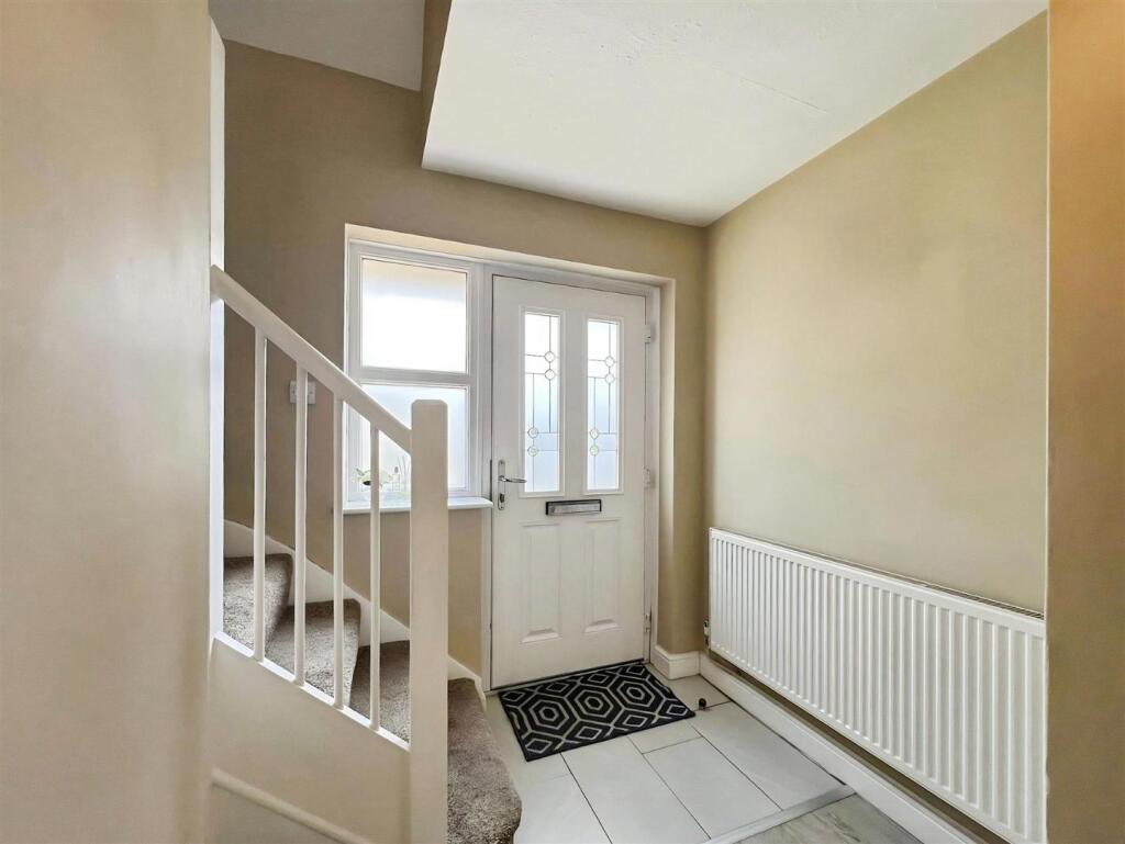 House in Stoke-on-Trent - More