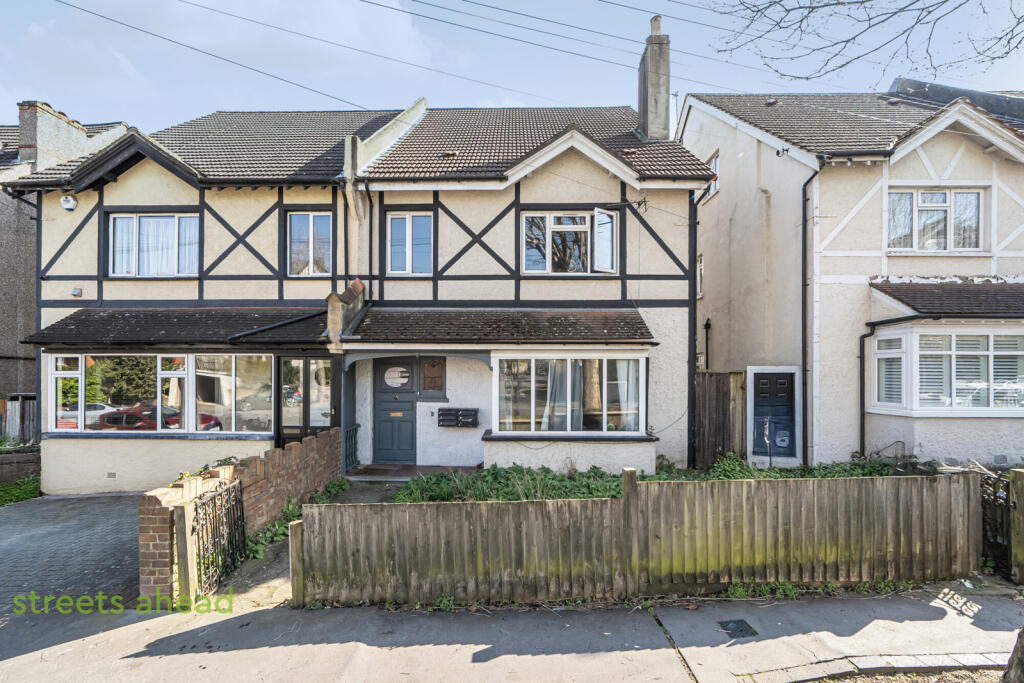 Main image of property: Blenheim Park Road, South Croydon, CR2