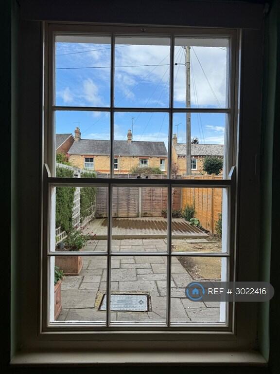 House in Taunton, Frieze Hill - View 2