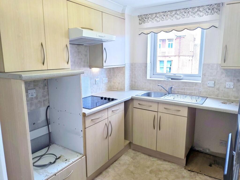 Apartment in Canterbury - View 4