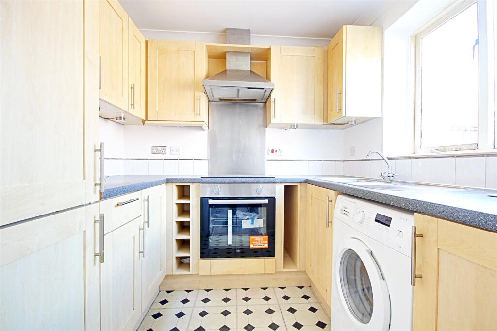 Main image of property: Linwood Crescent, ENFIELD, Middlesex, EN1
