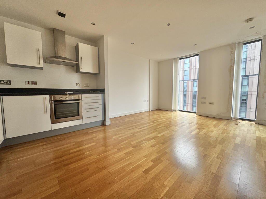 Millennium Tower, 250 The Quays, Salford, M50 photo 2
