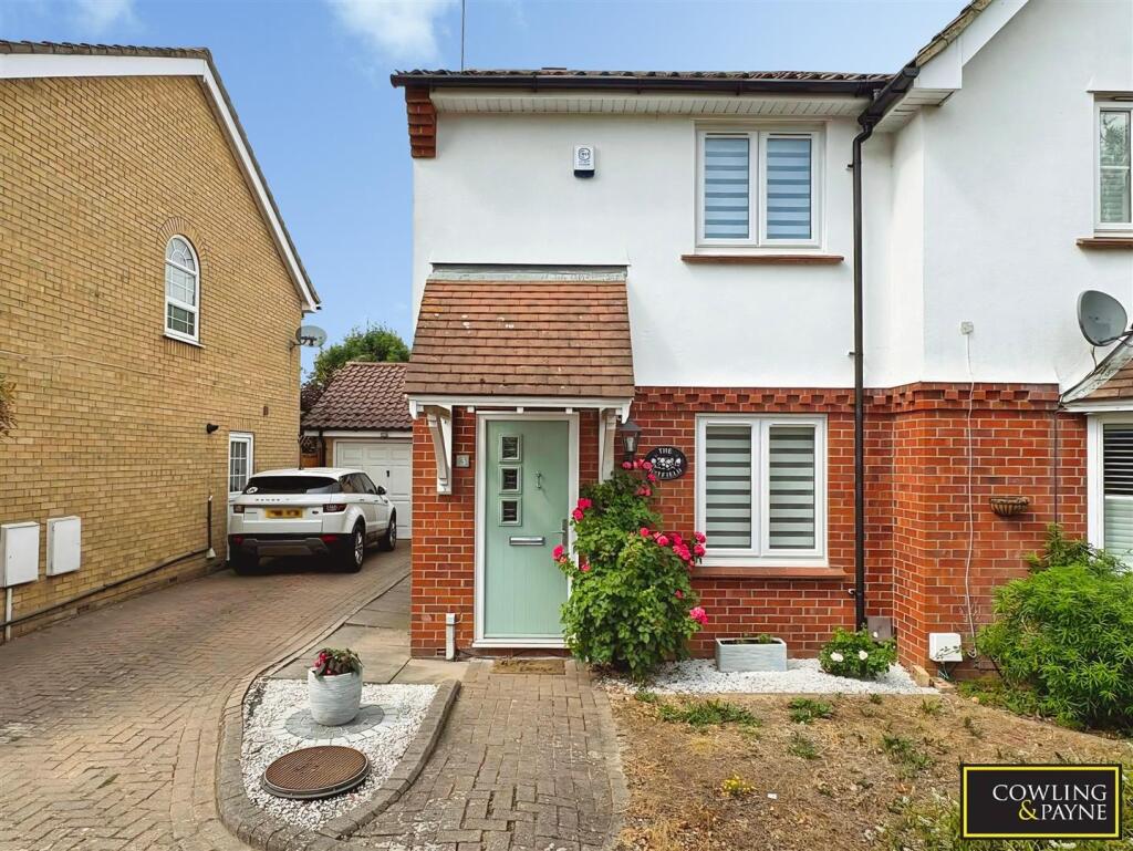 Main image of property: Carlyle Gardens, Wickford