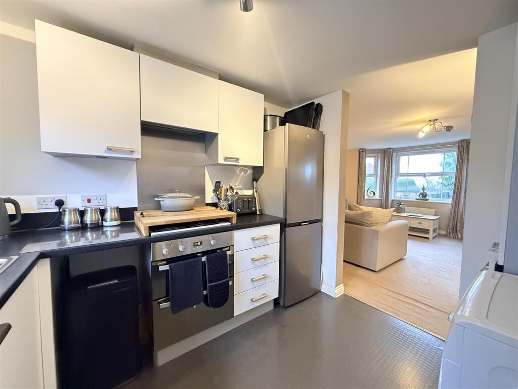 Apartment in Dudley, West Midlands - More