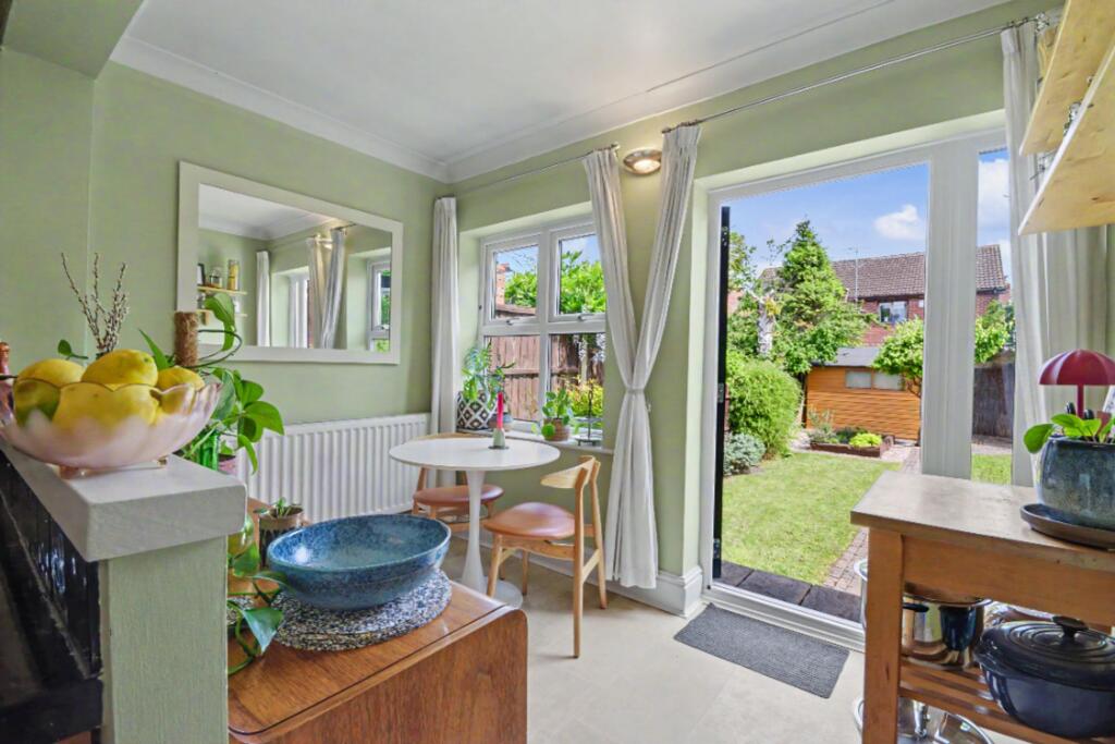 House in Nottingham, Beeston - View 3