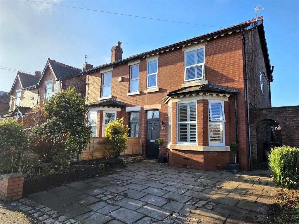 Main image of property: Wilmslow Road, Heald Green