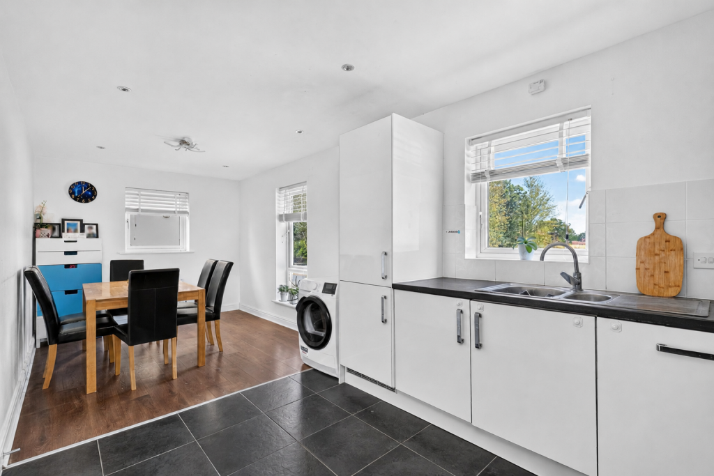 House in Bracknell, The Parks, Birch Hill - View 2
