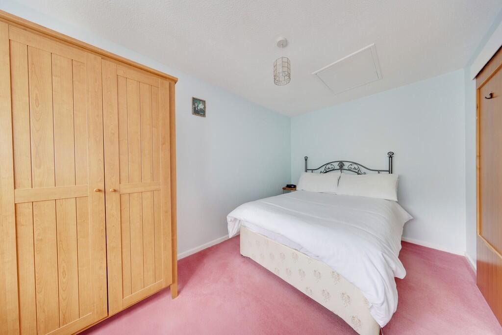 House in Bromley - View 5