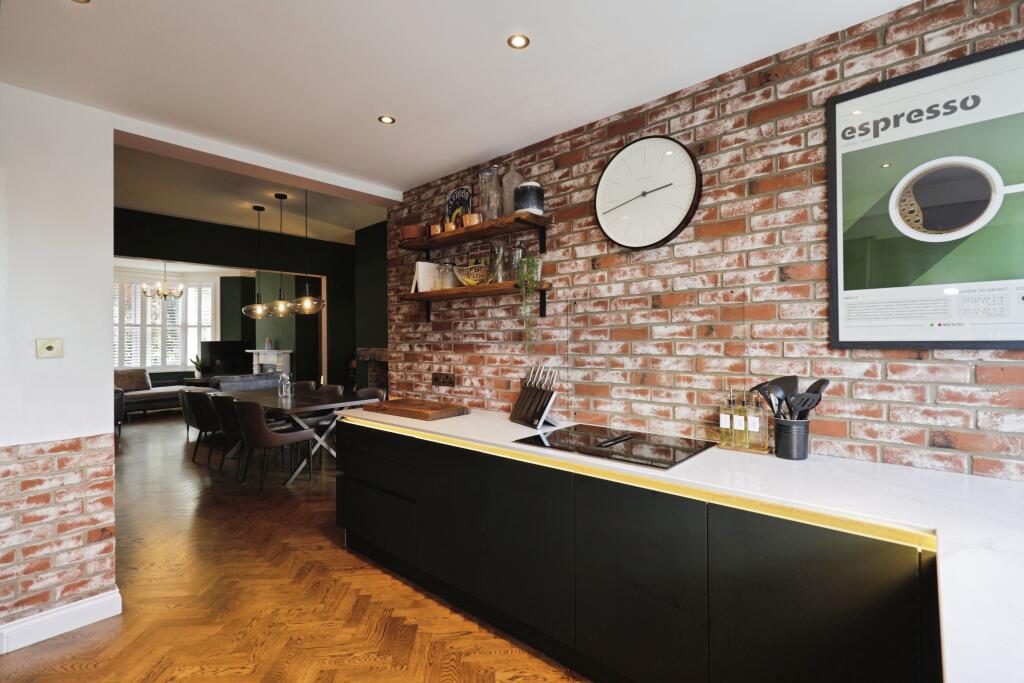 House in Harrogate - View 5