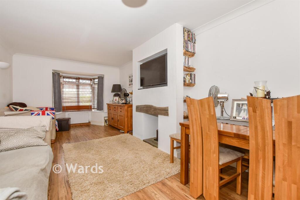 Main image of property: The Avenue, Greenacres, Aylesford, Kent