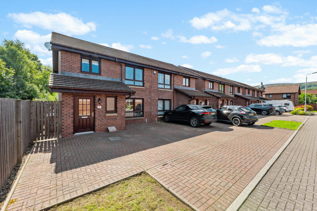 Main image of property: 9 Charleston Place, Alexandria, G83 0TE