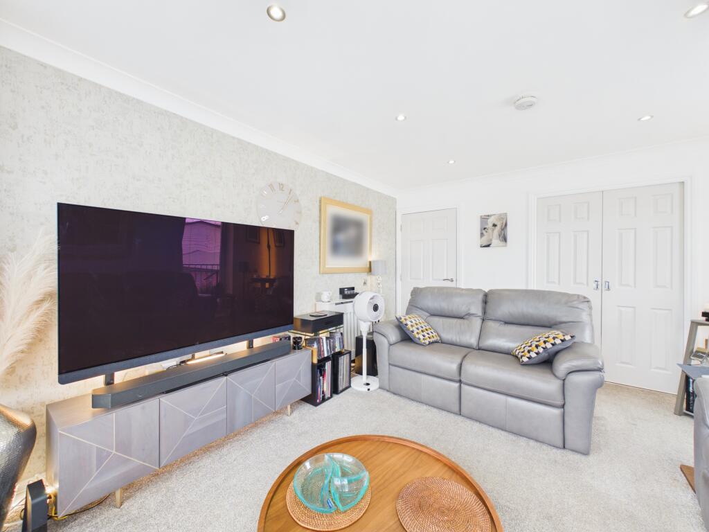 Apartment in Glasgow, South Lanarkshire - View 4