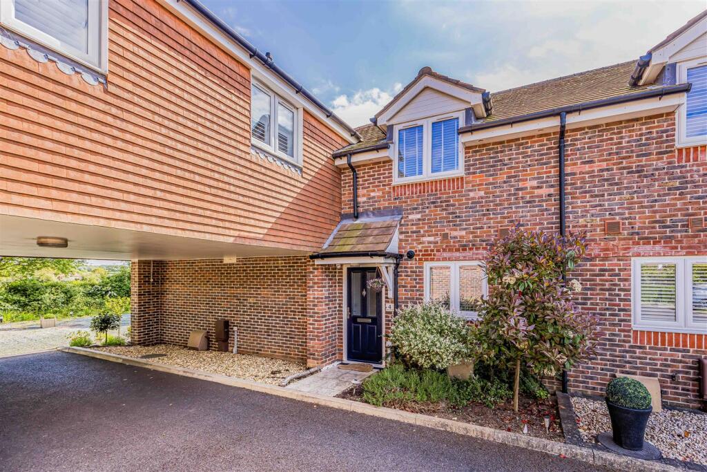 Main image of property: Gathering Gate, Denmead, Waterlooville