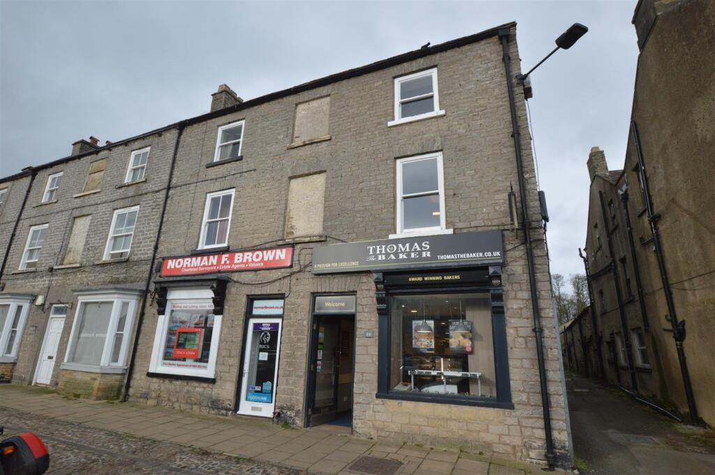 Main image of property: Flat 1, 24 Market Place, Leyburn