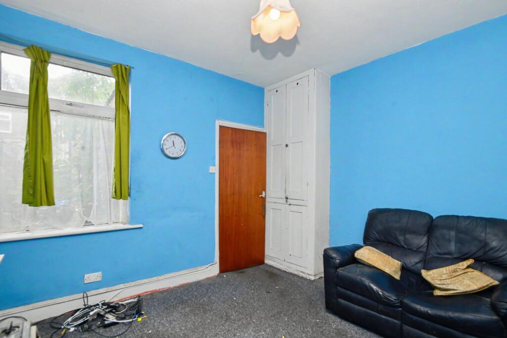 House in Gedling - View 5