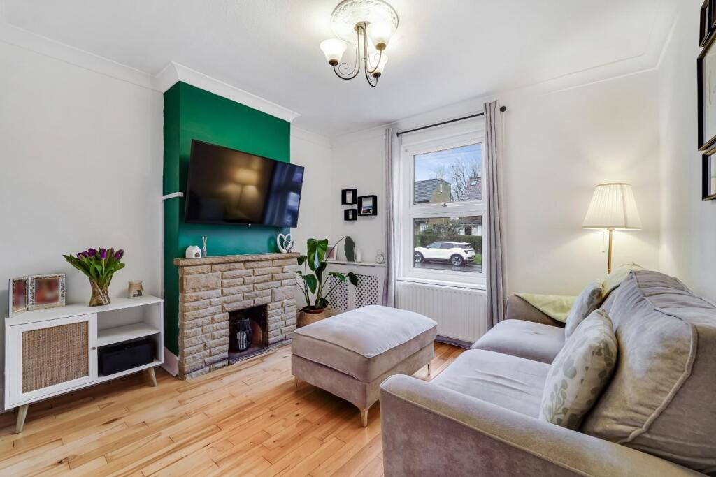 Kingston Road, Ewell Village photo 2