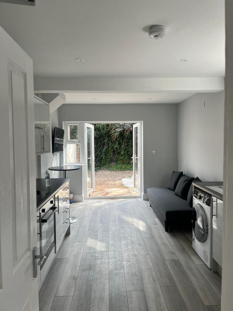 House in Southampton, Bedford Place, The Polygon - View 3