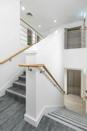 IW110425CA1390FF275.jpg