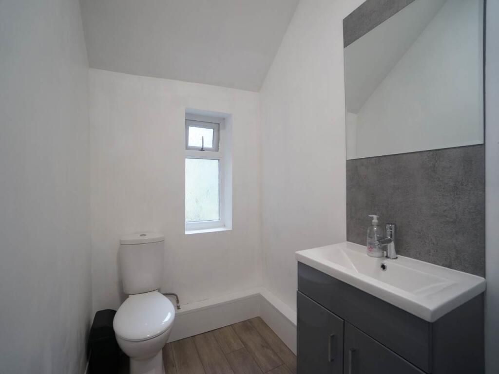 House in Bangor, Upper Bangor - View 5