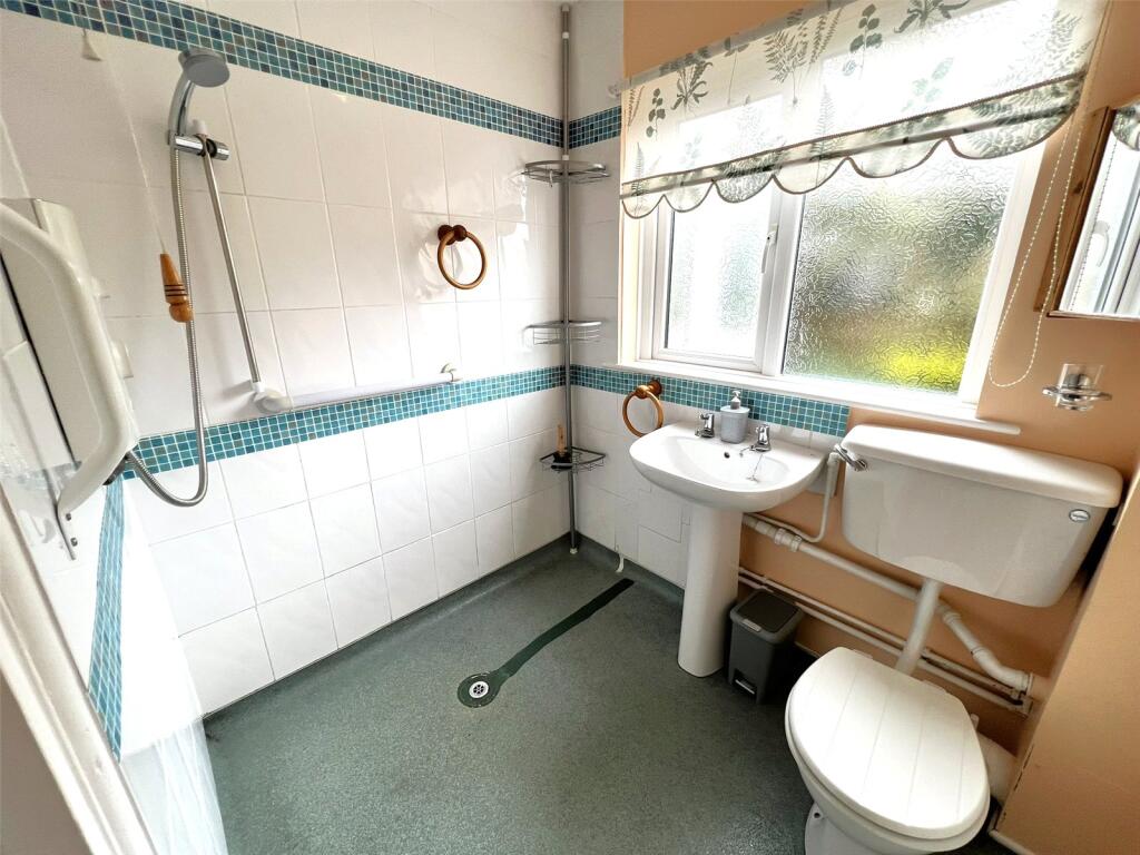 House in Taunton - View 5