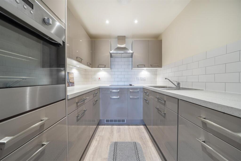 Apartment in Shrewsbury - View 4