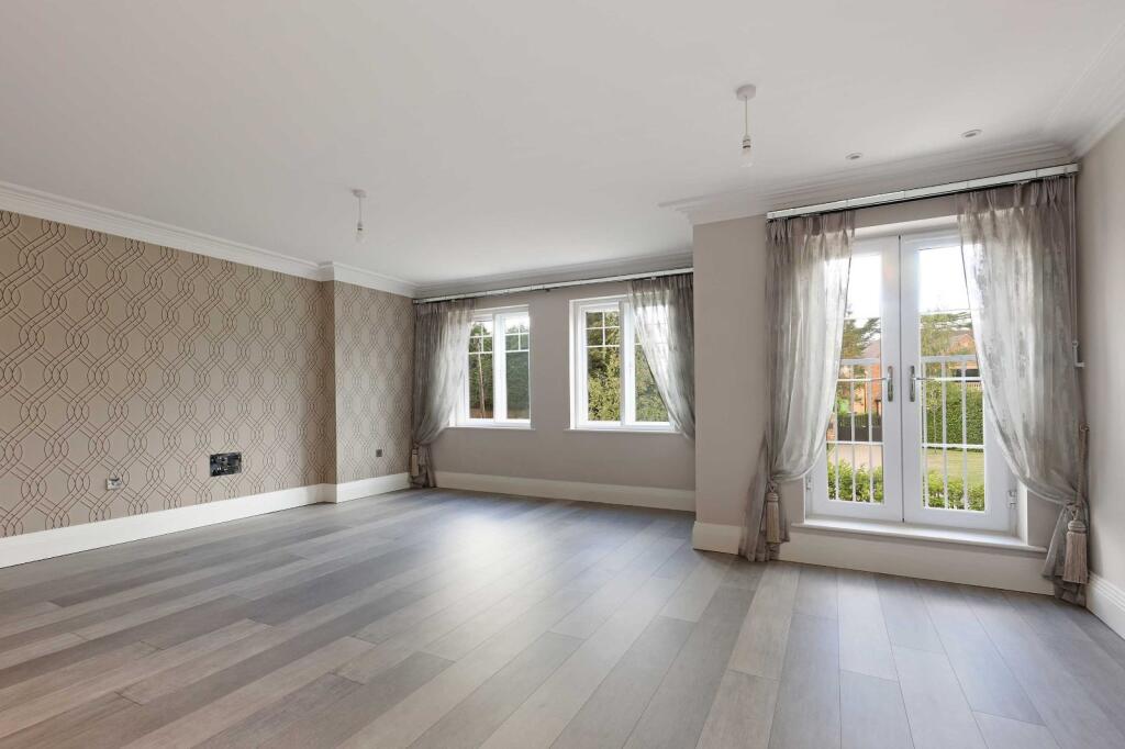 Apartment in Hemel Hempstead - View 3