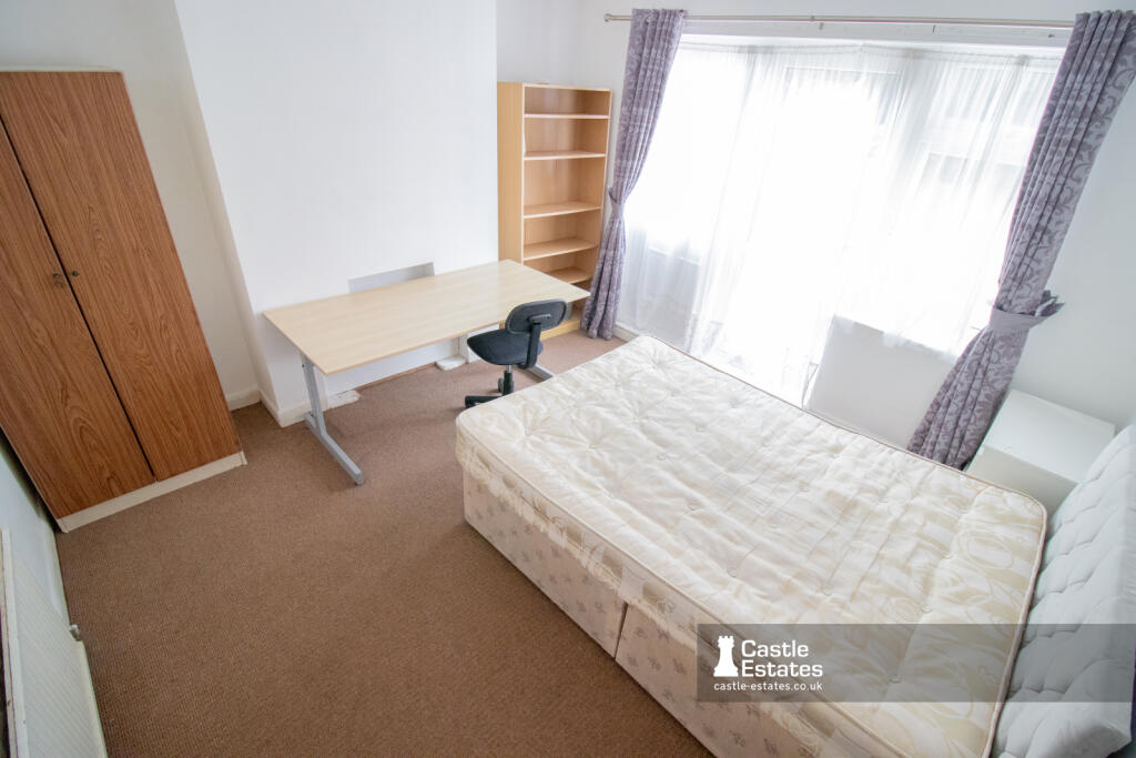 Main image of property: Lower Road, Beeston, NG9