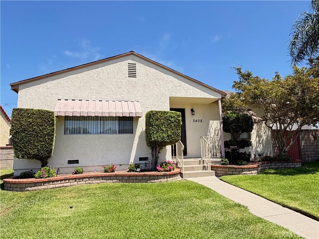 Main image of property: California, Los Angeles County, Lakewood