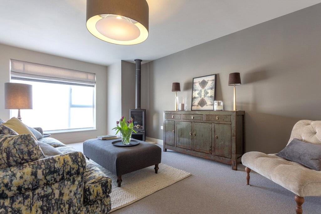 House in Cheltenham, Charlton Kings - View 3