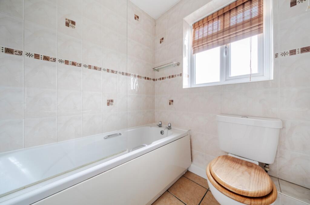 House in North Kesteven, Skellingthorpe - More