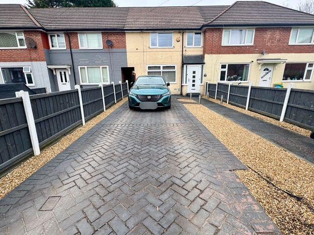 Main image of property: Roughey Gardens, Manchester, M22