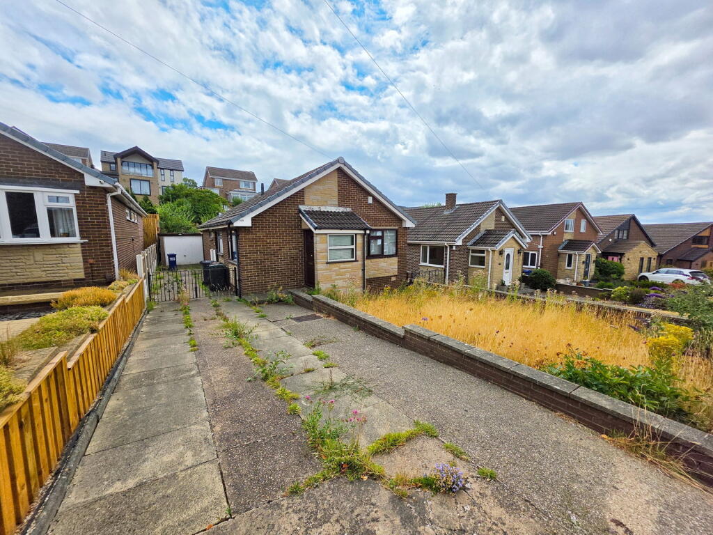 Main image of property: Kingsway, Mapplewell, Barnsley, S75 6EU