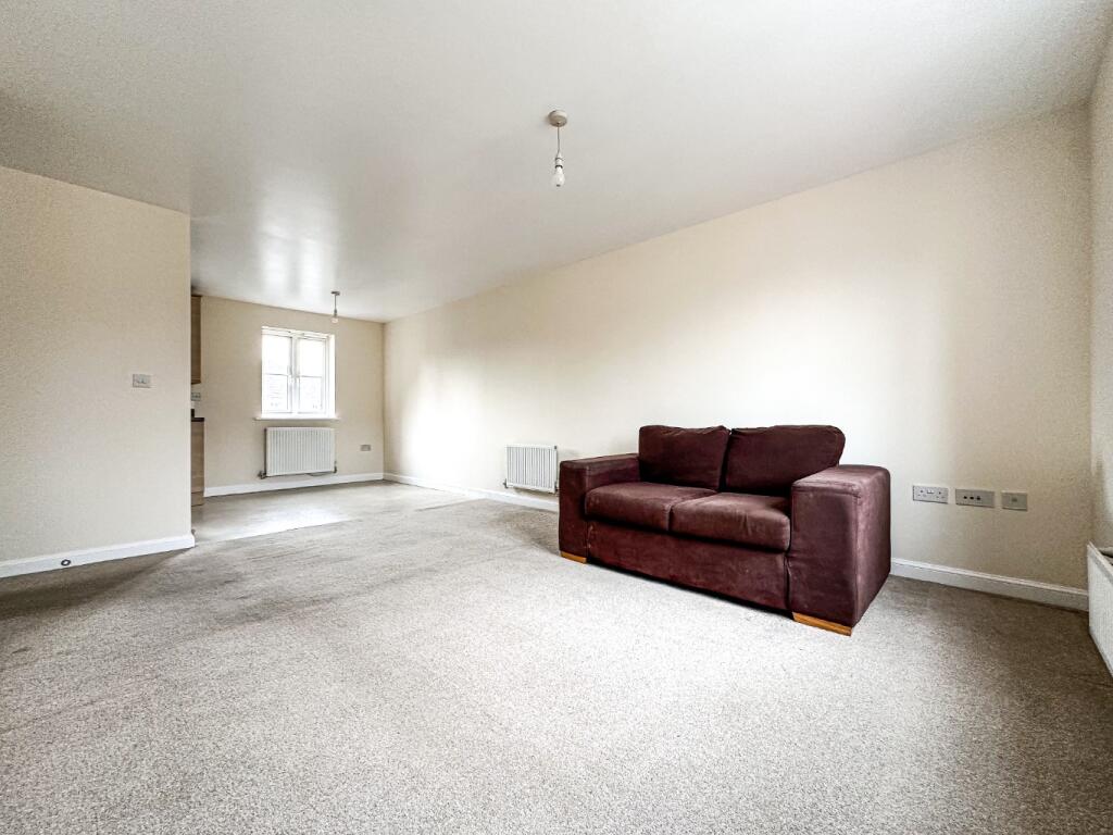 Apartment in Taunton, Somerset - View 5
