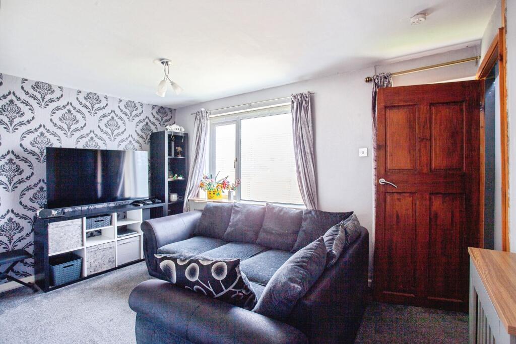 House in Rotherham, Thurcroft - More