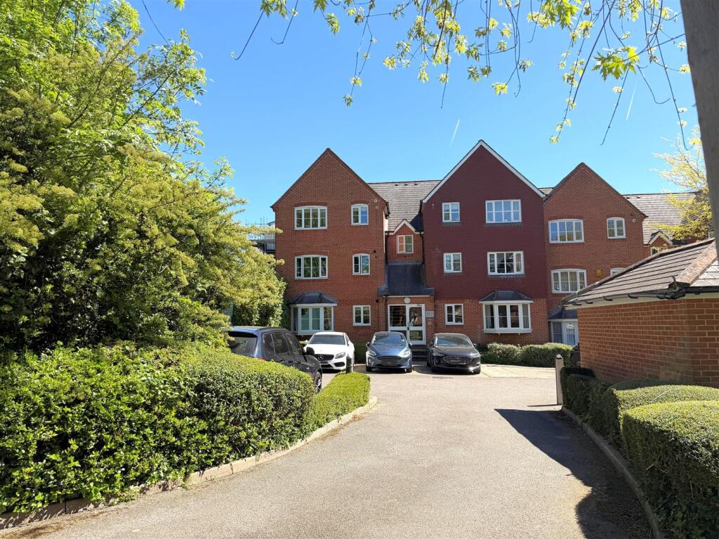 Main image of property: Swan Close, Rickmansworth
