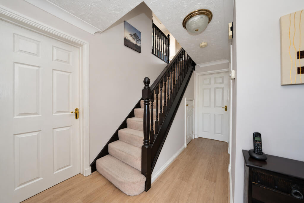 House in Dacorum, Fields End - View 5