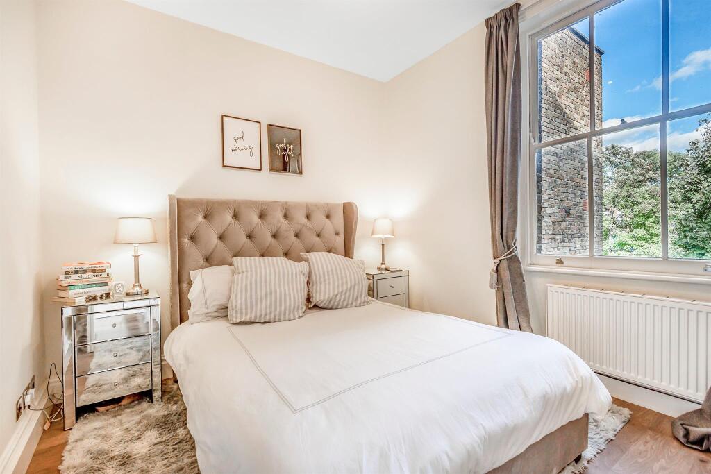 Apartment in London, Shepherd's Bush - View 3