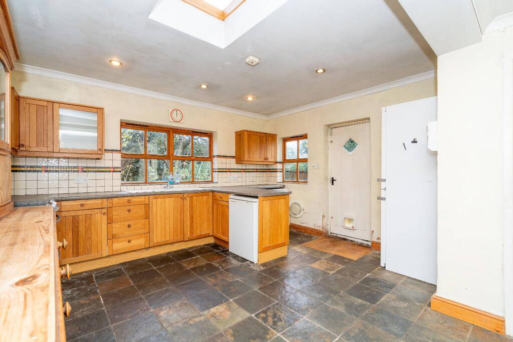 Main image of property: Hertbert Street, Hemel Hempstead, HP2